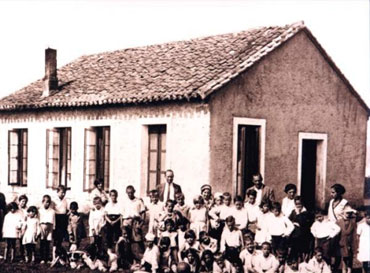 Alumnos en La Colonia agosto 1930